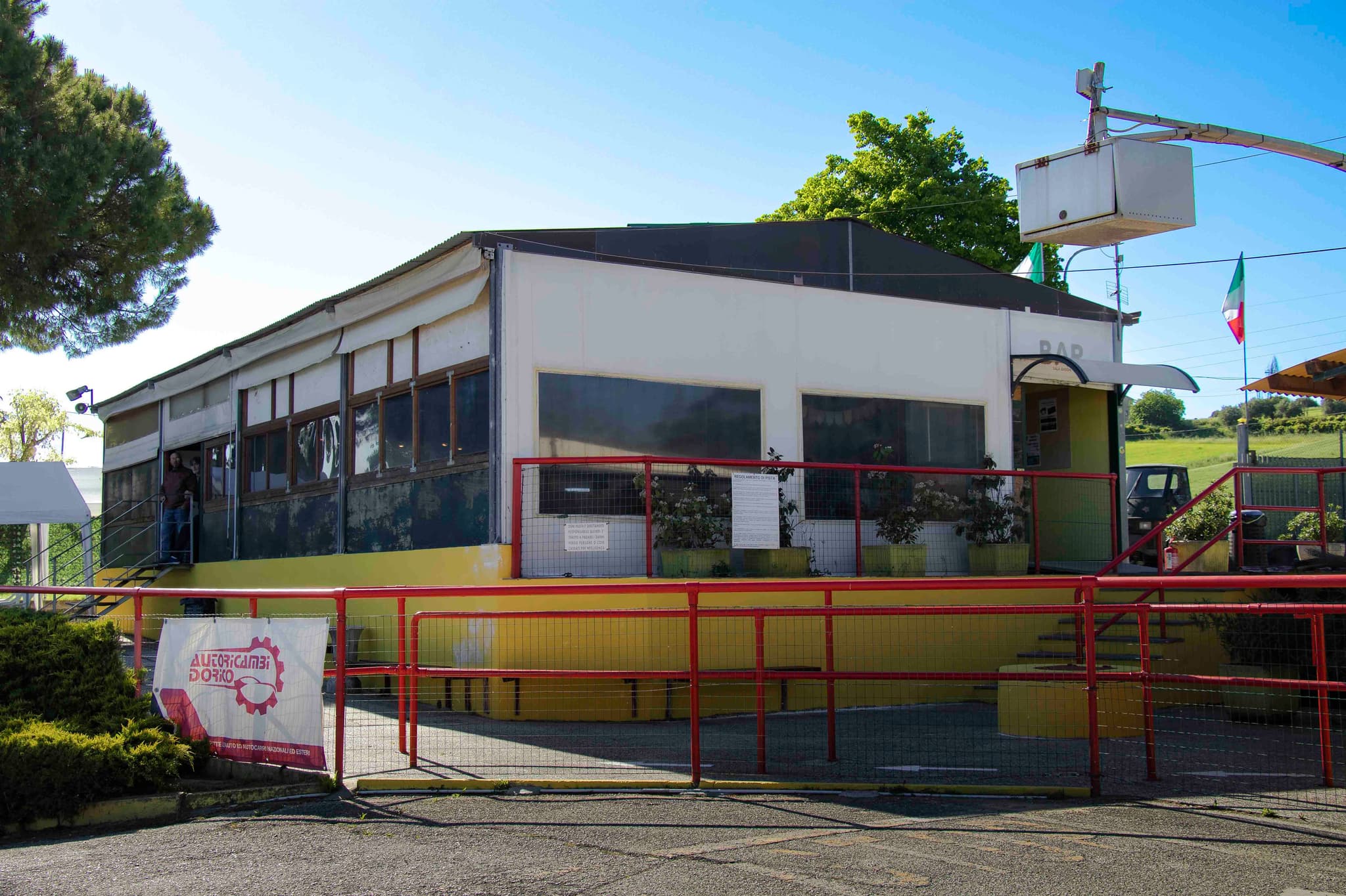 bar 3