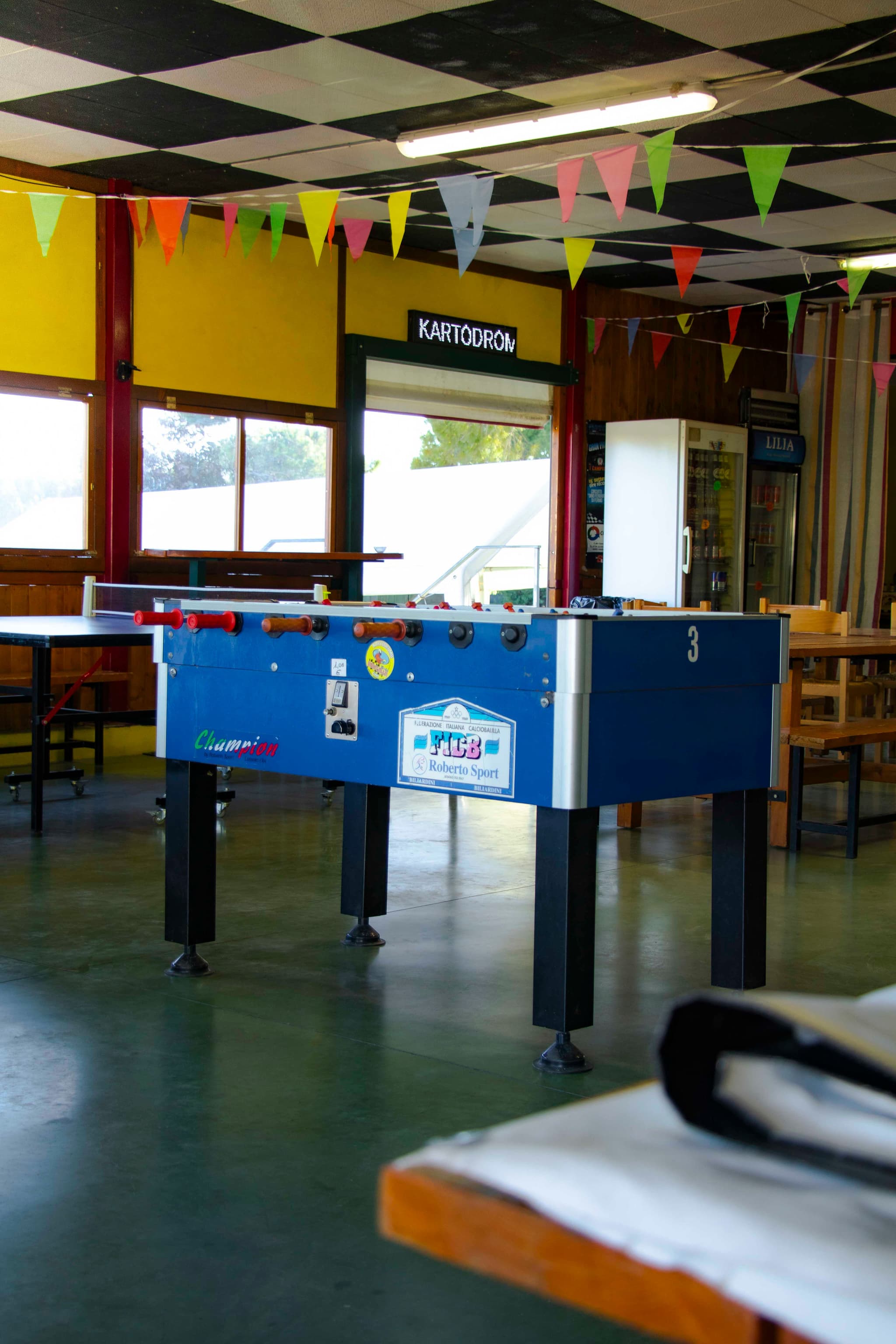 bar 8